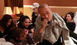 方丈爆料辛巴完整版视频,完整版视频曝光，内幕细节令人震惊